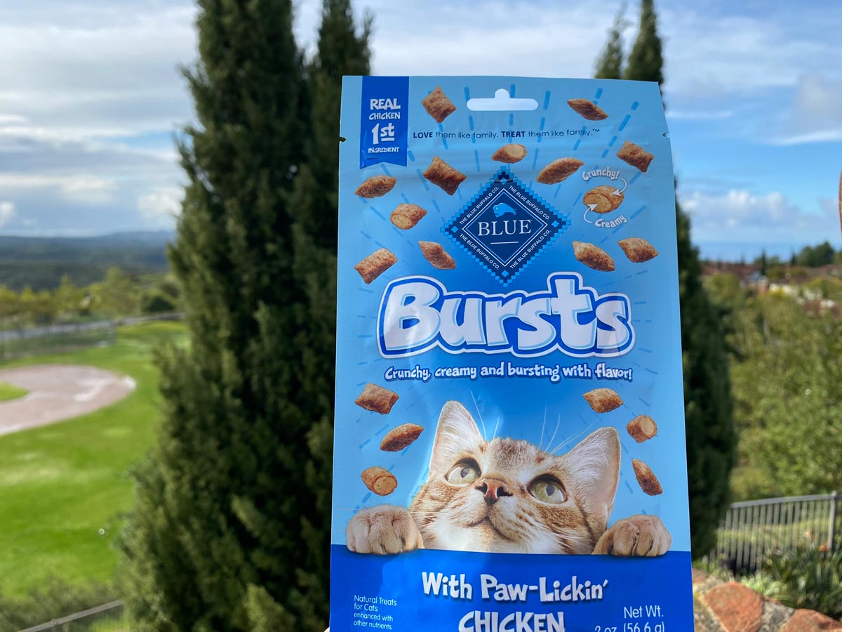 Chewy Blue Bursts treats with chicken
