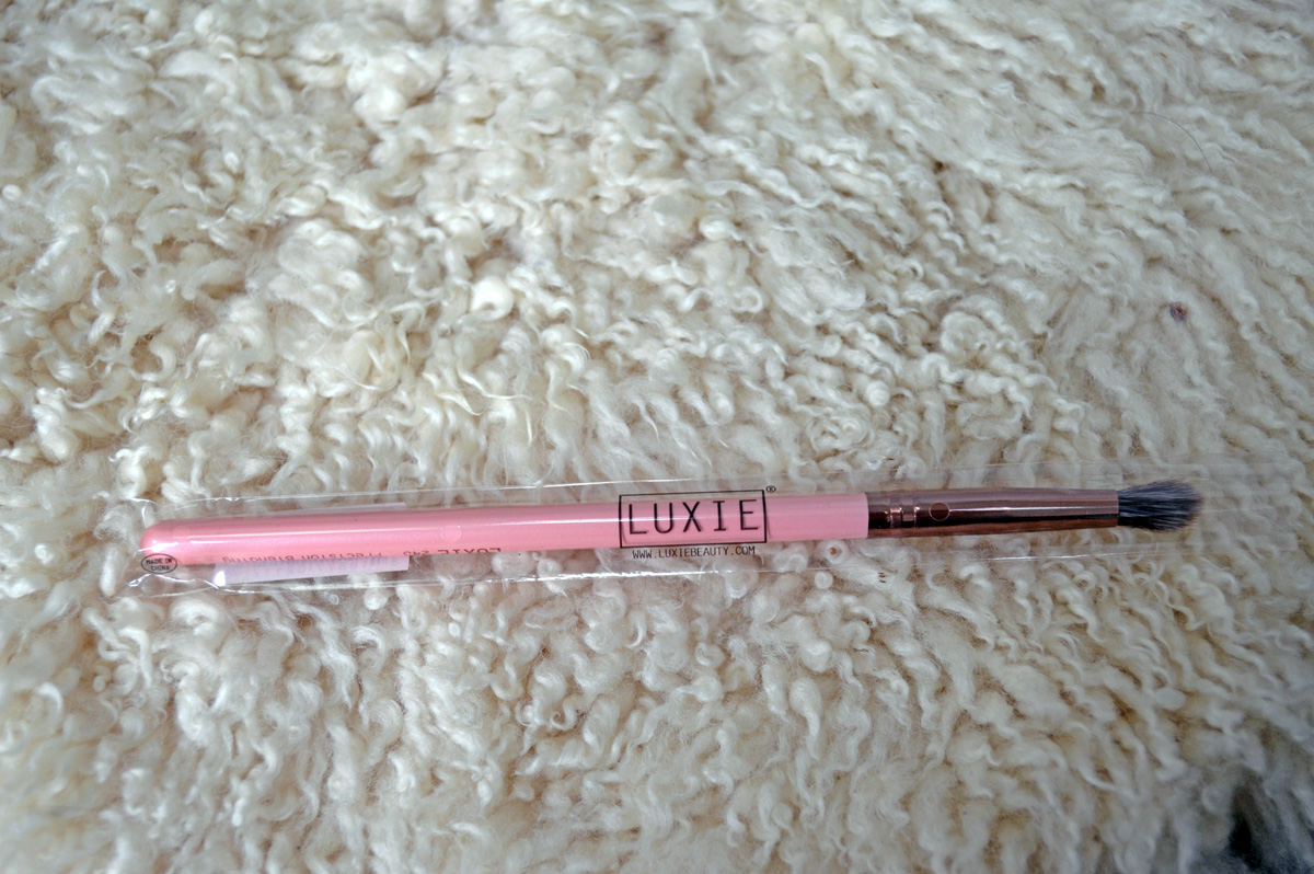 Luxie Rose Gold Makeup Brush