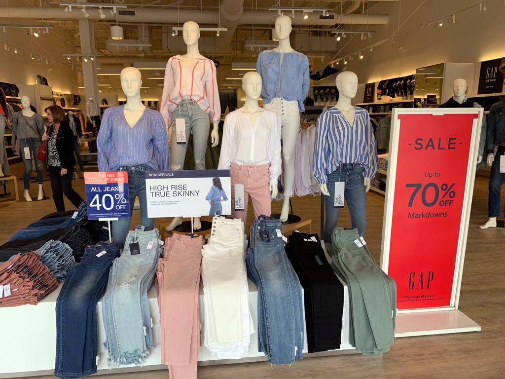 Gap 40% OFF Jeans