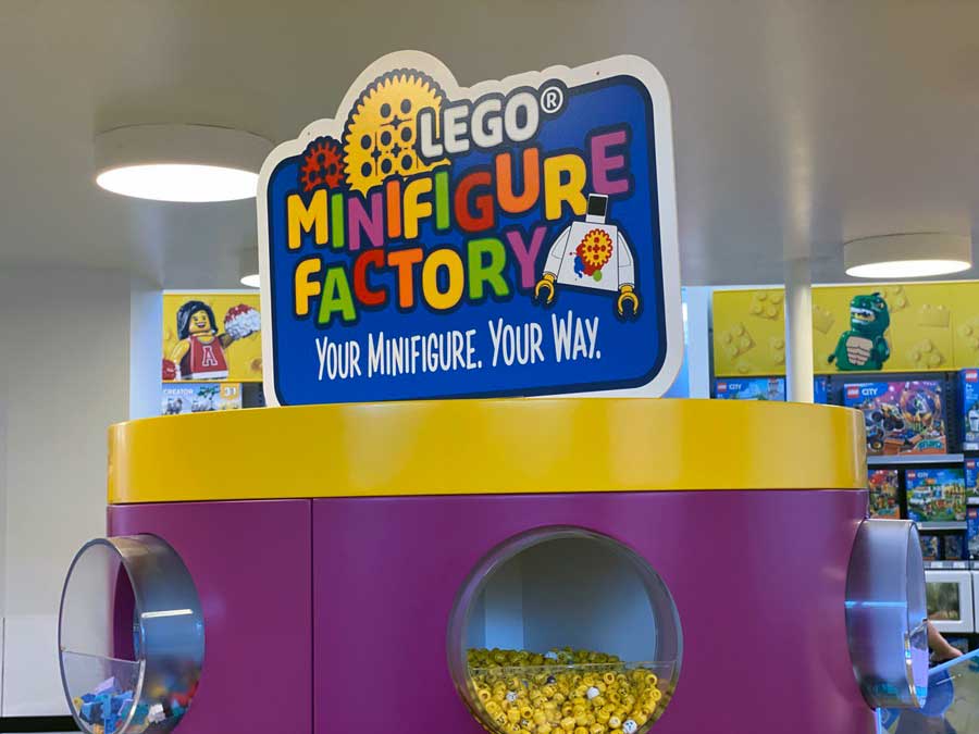 LEGO Minifigure Factory
