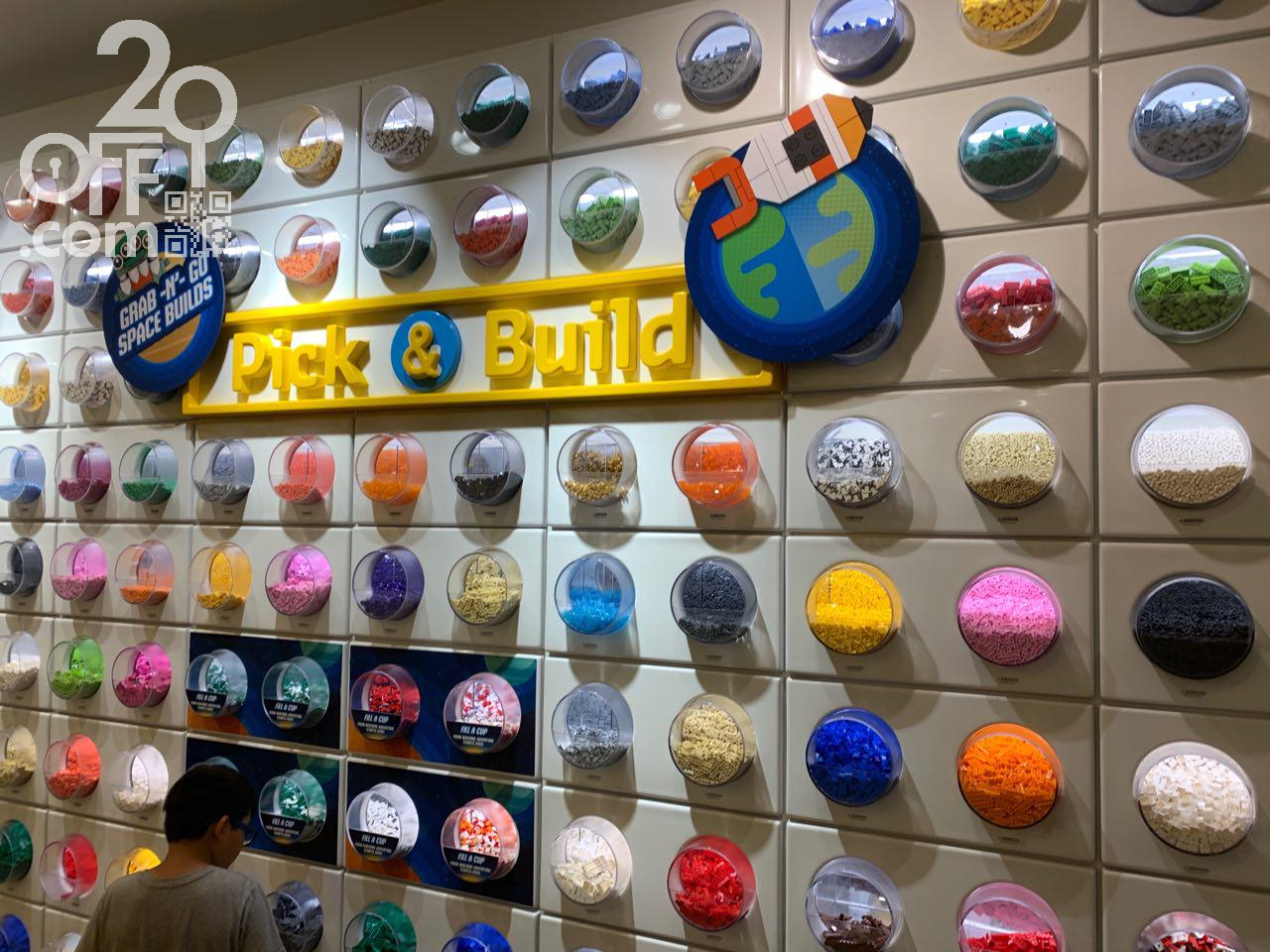 LEGO Pick And Build Wall