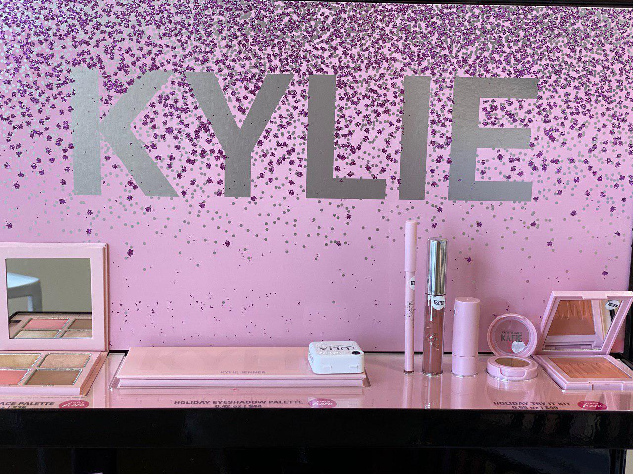 New Kylie Holiday Cosmetics Offers